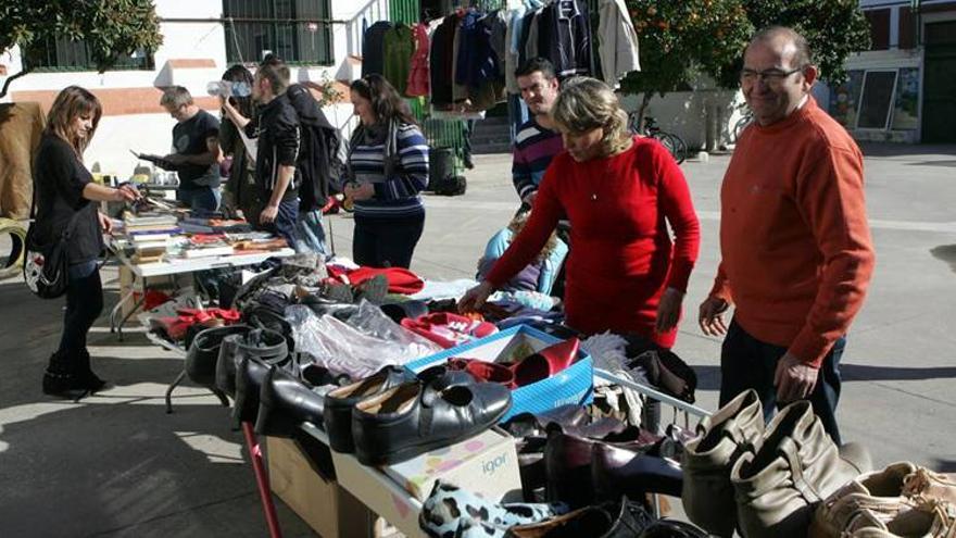 Mercado de trueque en el colegio Rey Heredia