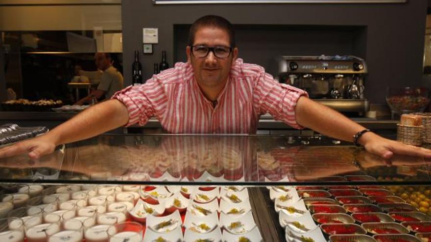 En chef Dani García en su restaurante Manzanilla.