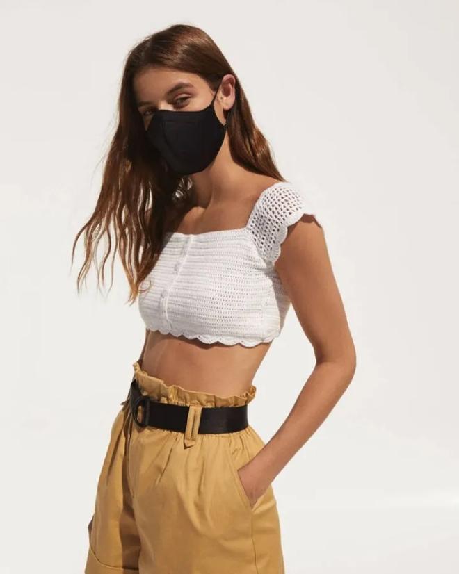 Las modelos de Bershka llevan mascarillas y se adelanta así a la "nueva normalidad"