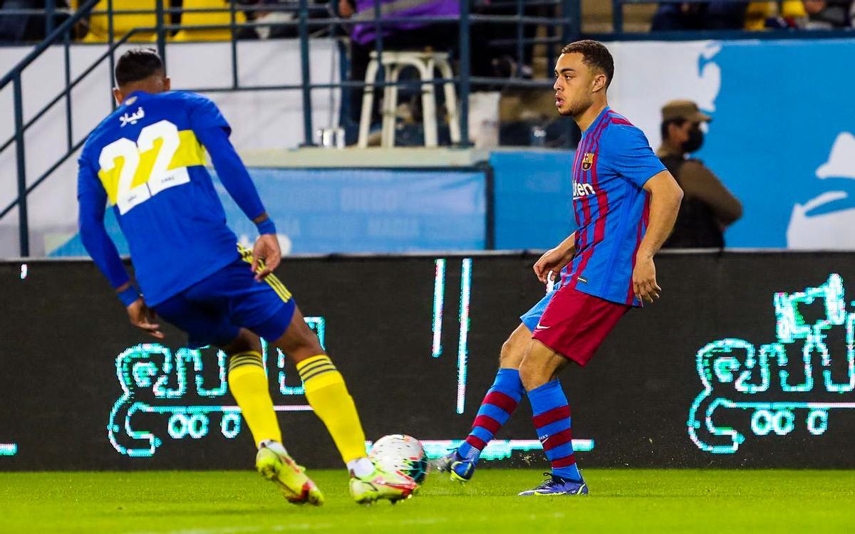 Dest, que ejerció de extremo izquierdo, durante el Barça-Boca de la Maradona Cup en Riad.