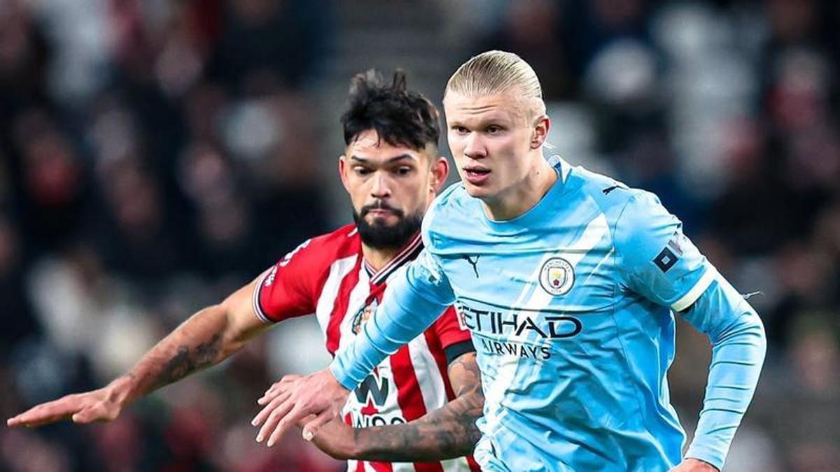 Omar Alderete frente al Sunderland