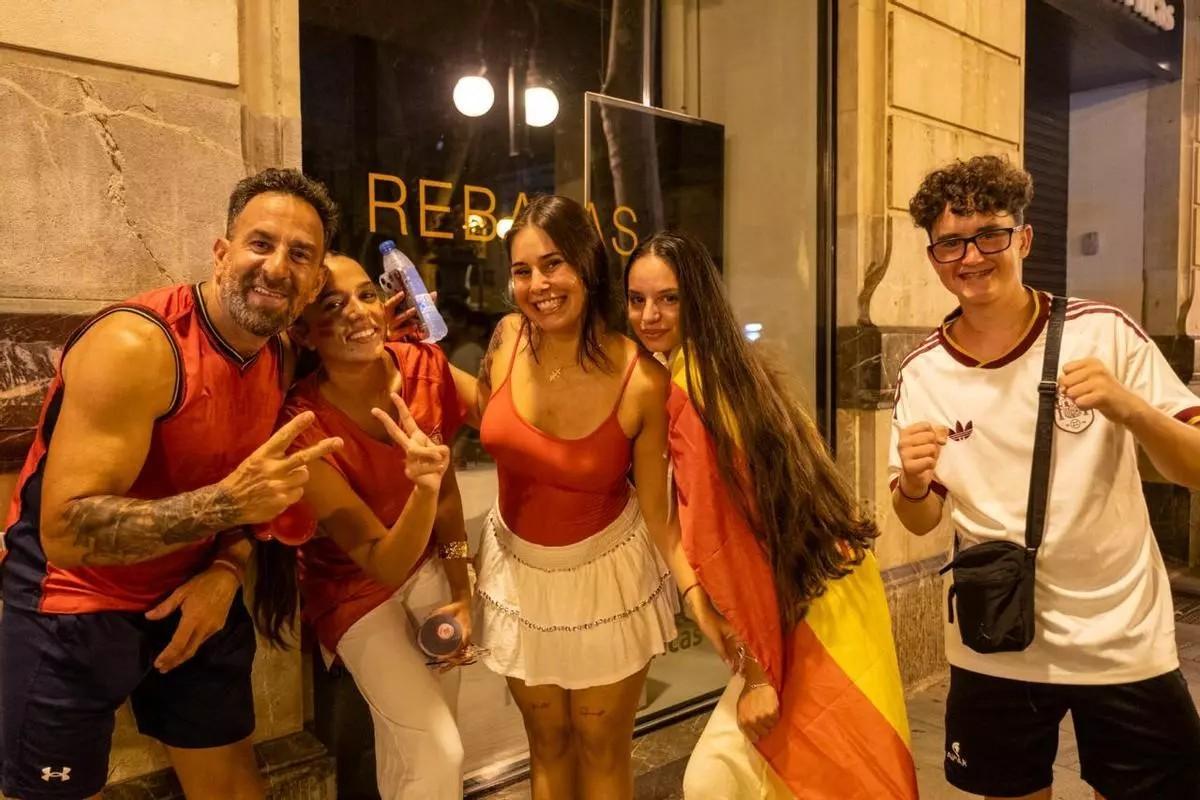 Jubel, Tränen, Autokorsos: So hat Palma Spaniens WM-Titel gefeiert