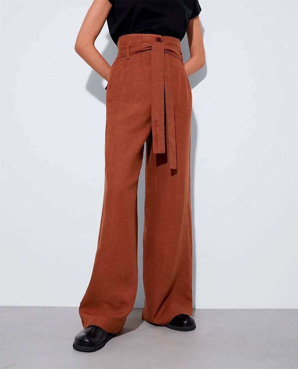 Pantalón ancho de Adolfo Domínguez