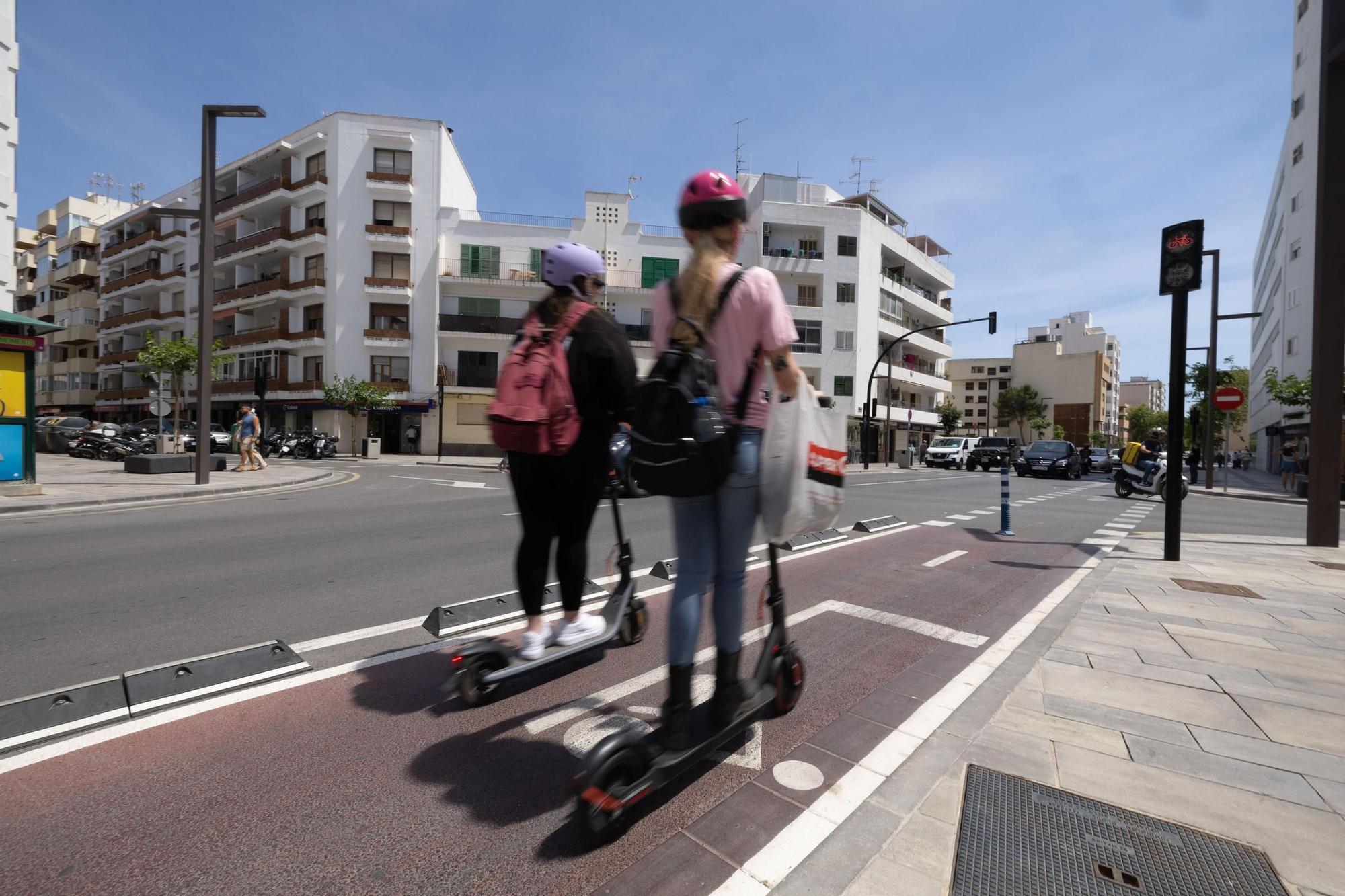 Galería: Así es el carril bici de Isidor Macabich en Ibiza