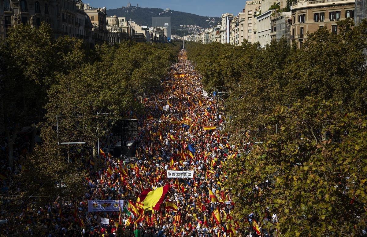 zentauroepp50607168 pro spain demonstrators gather a long a street during a prot191027123812