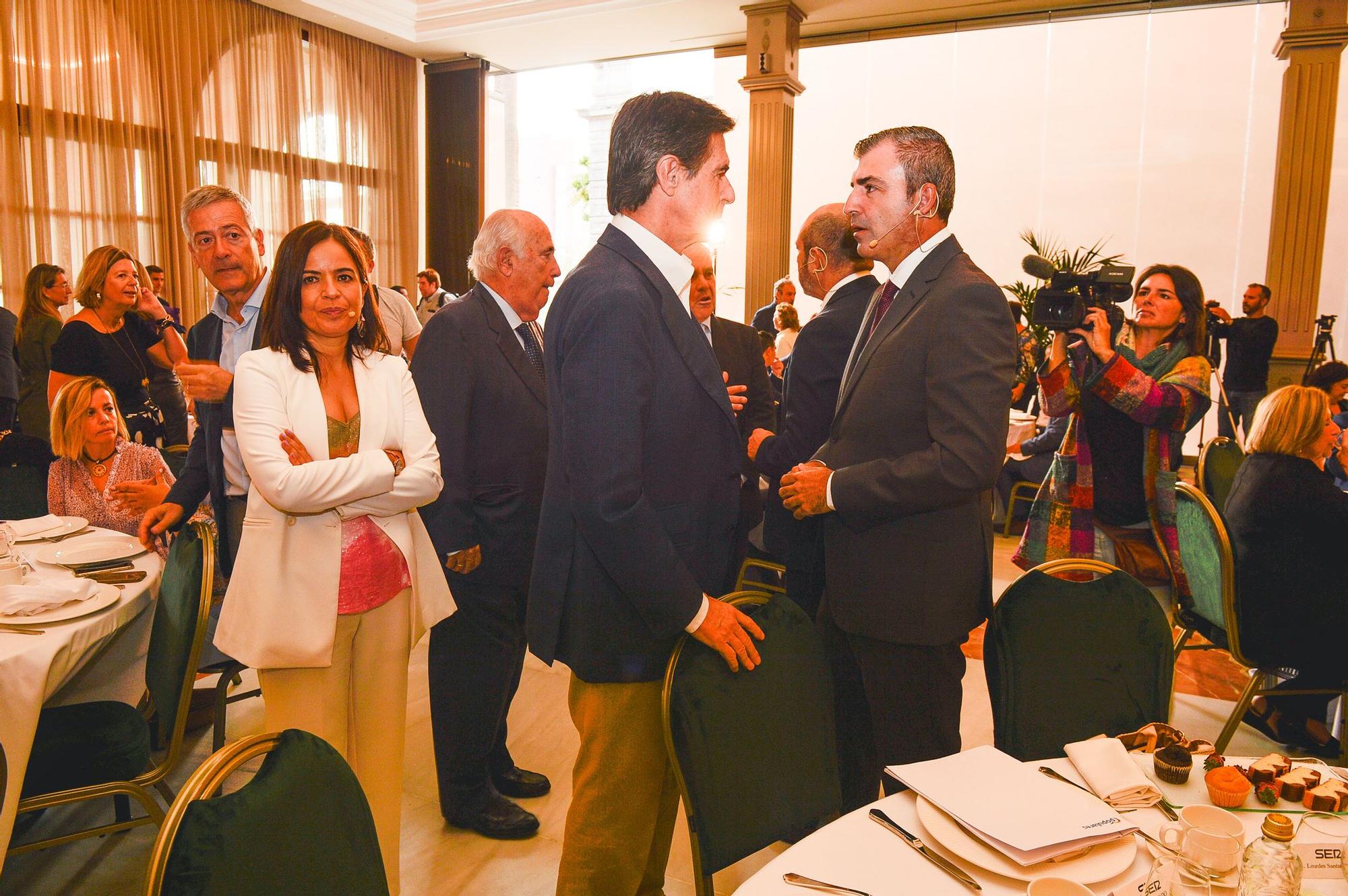 Cuca Gamarra en el Foro de Cadena Ser Canarias