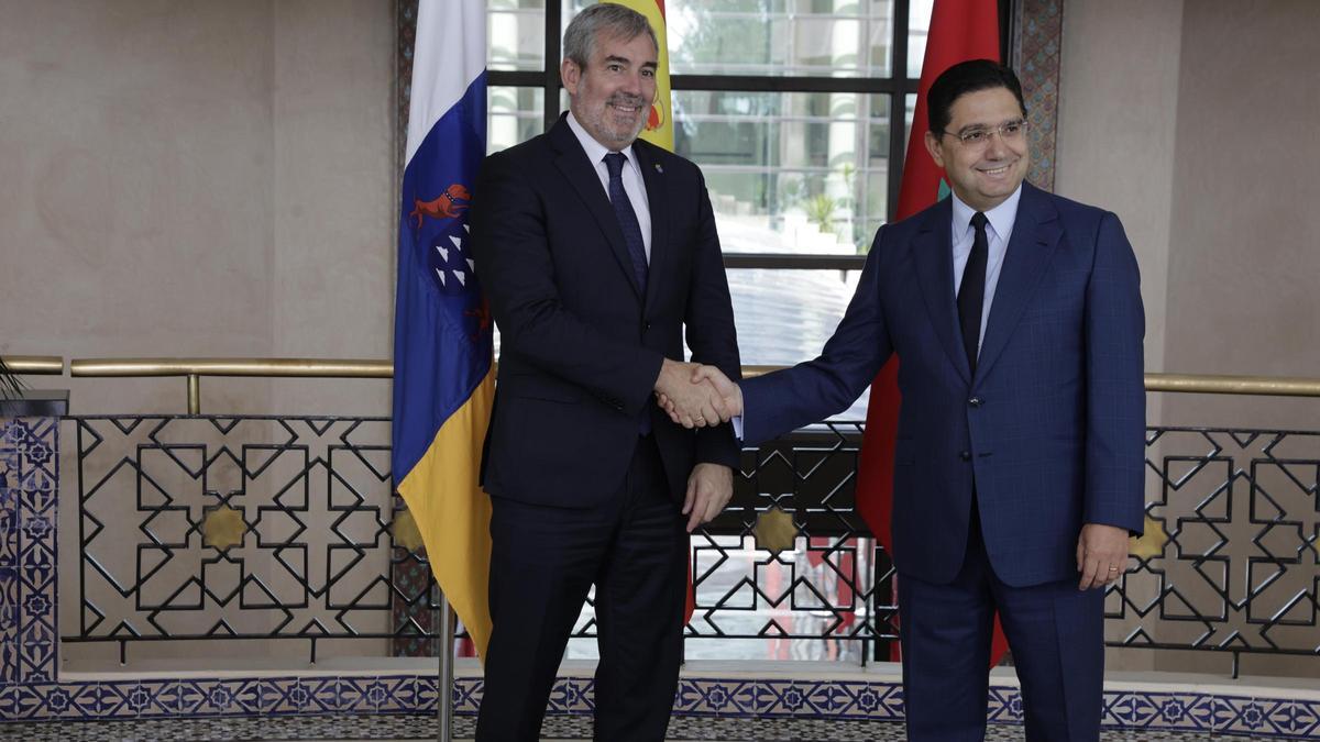 Fernando Clavijo junto al ministro de Asuntos Exteriores marroquí, Nasser Bourita, en Rabat.