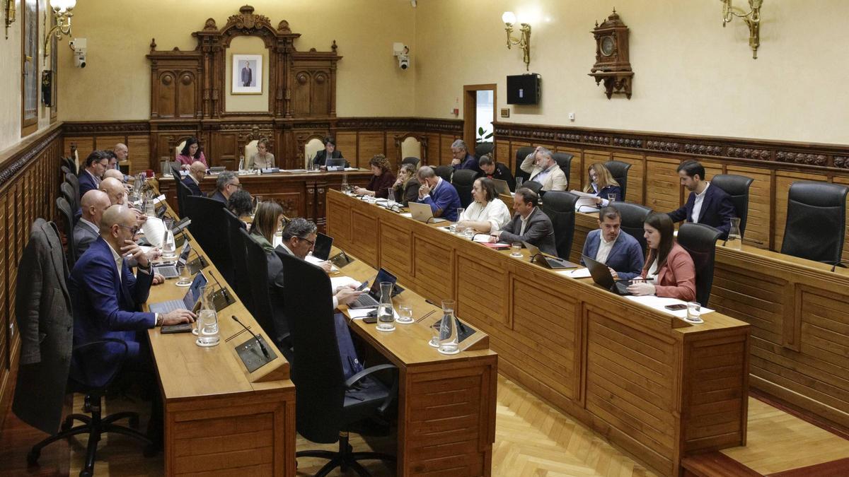 El Pleno municipal del mes de diciembre, en imágenes