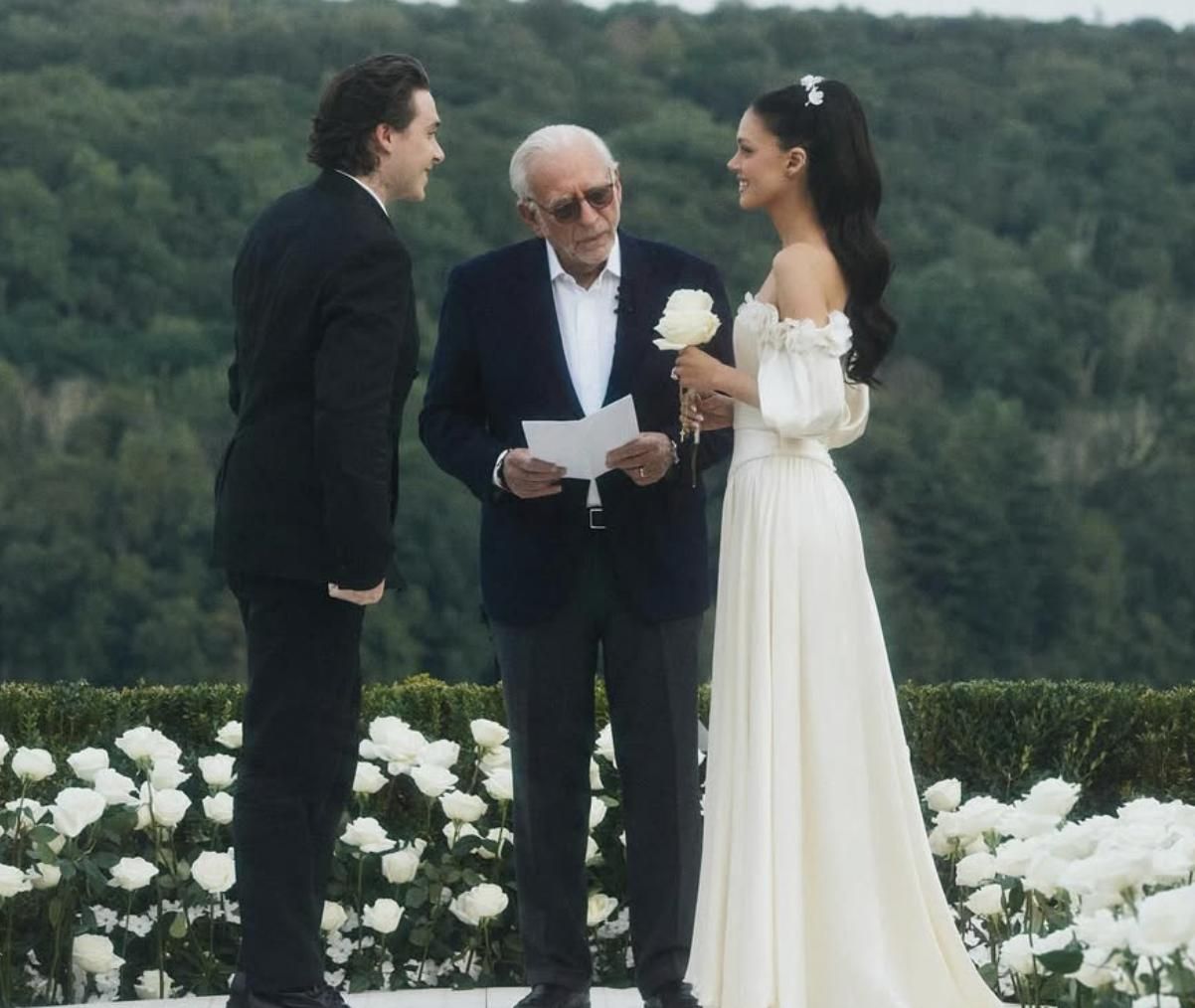 Brooklyn y Nicola renovaron sus votos sin los Beckham