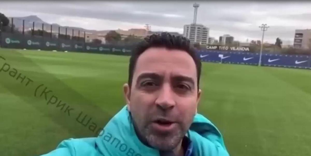 Xavi invitó a Arsen Zakharyan a un entrenamiento este enero y le envió este video personalizado