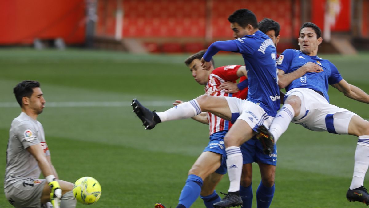 En imágenes: el derbi entre el Sporting y el Real Oviedo