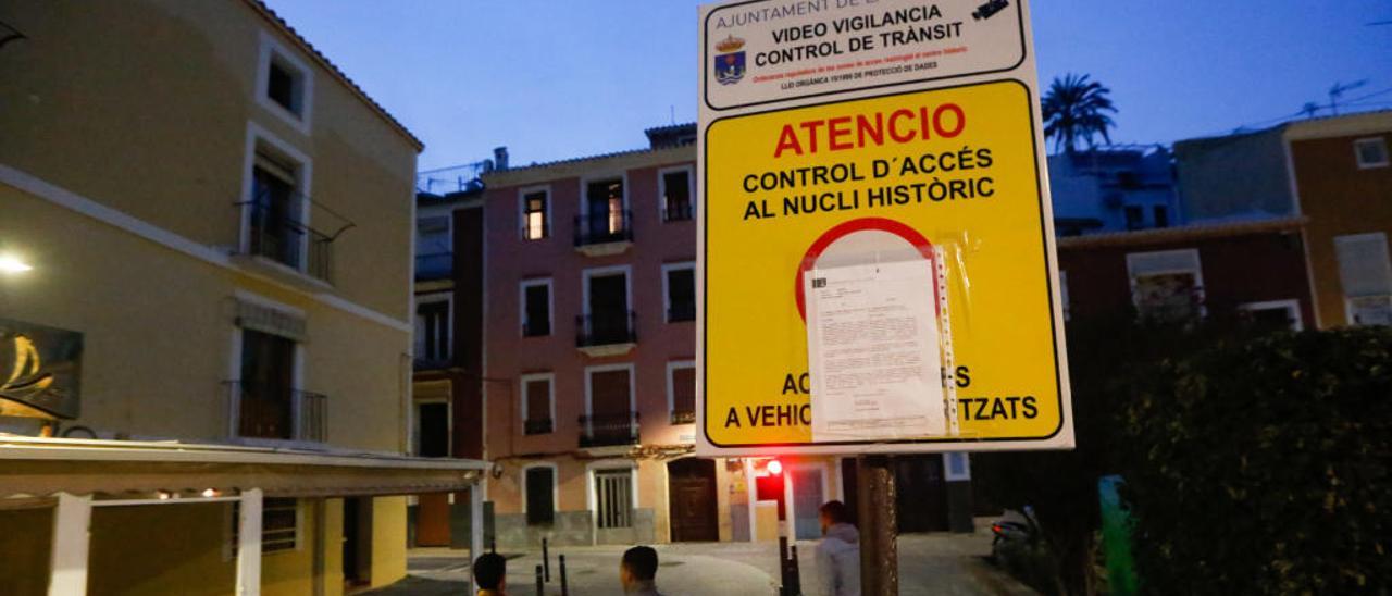 Caos en la puesta en marcha del control de accesos al casco antiguo de La Vila