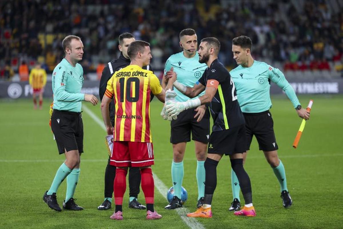 Partido entre Catalunya-Palestina en el Estadi Olímpic de Lluís Companys