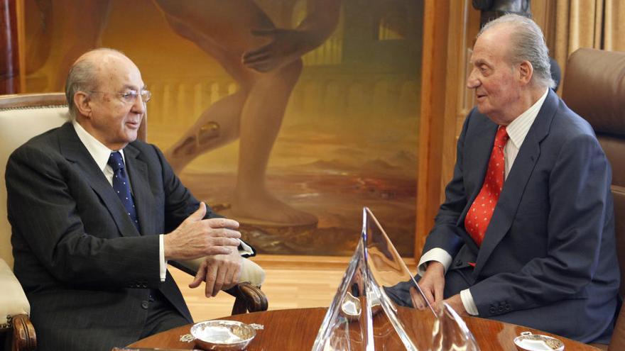 PlÃ¡cido Arango y el rey Juan Carlos I en una imagen tomada en 2012