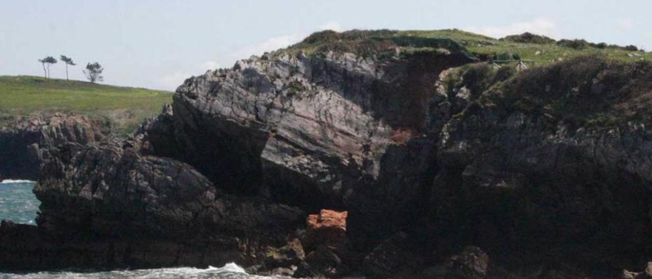 Desprendimiento en la cala del Conexal