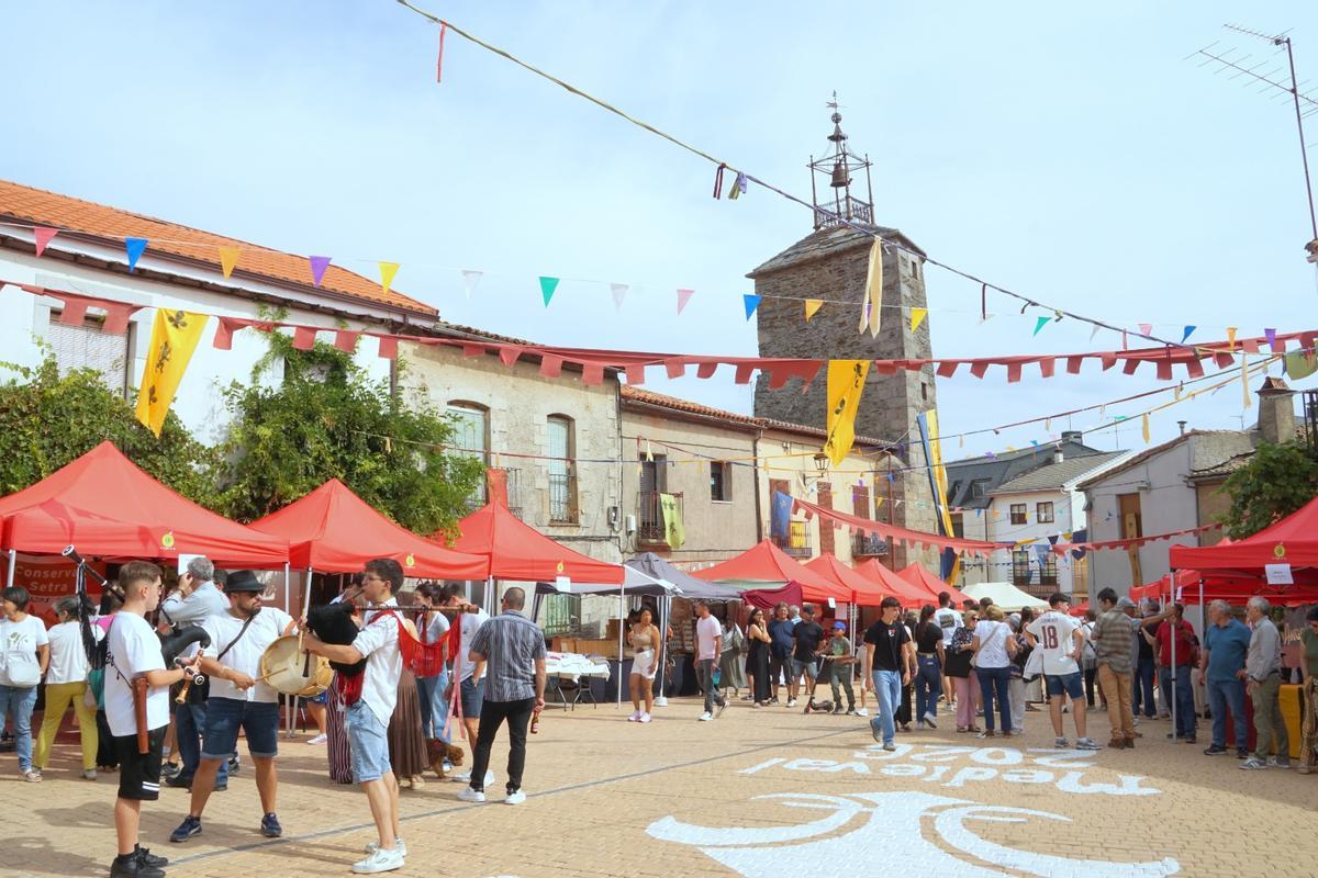 La Raya se rindió al Alcañices más antiguo con el exitoso mercado medieval de San Mateo