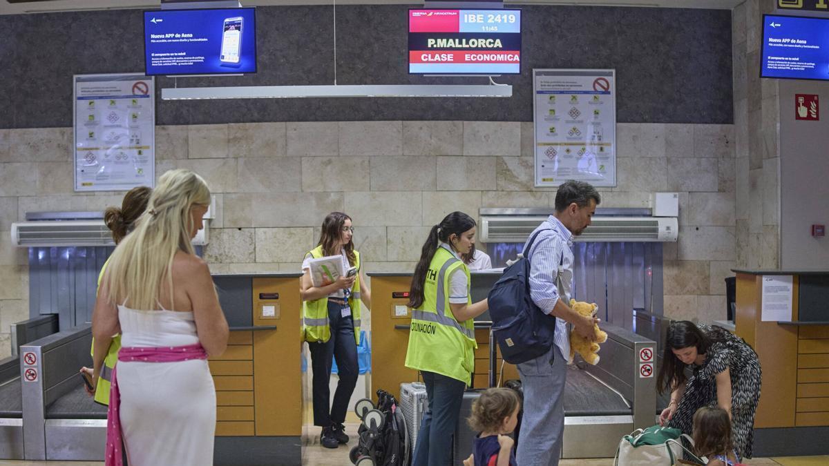Les imatges del primer vol de Girona a Palma de Mallorca