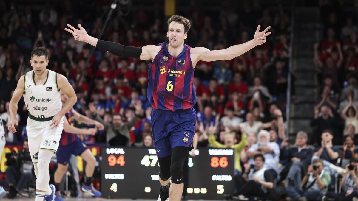 Jan Vesely celebra un triple en el duelo frente al Unicaja en el Palau Blaugrana.