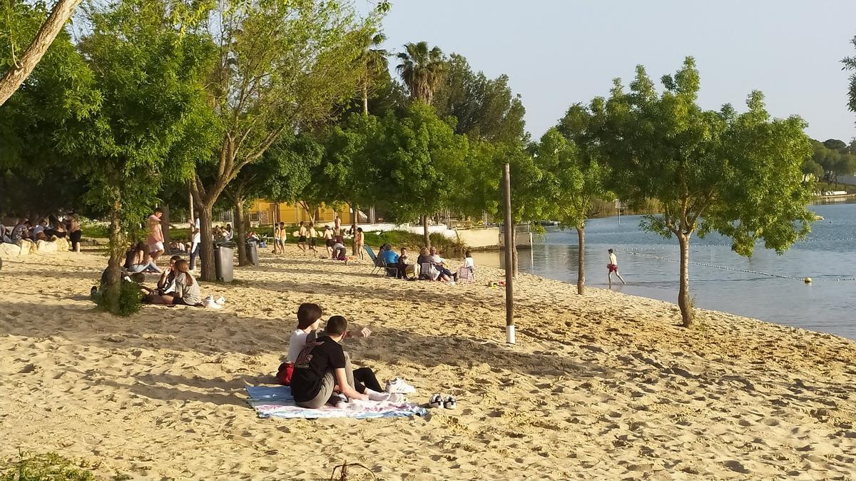 La Playita, la playa artificial gratuita de Arcos de la Frontera, en Cádiz