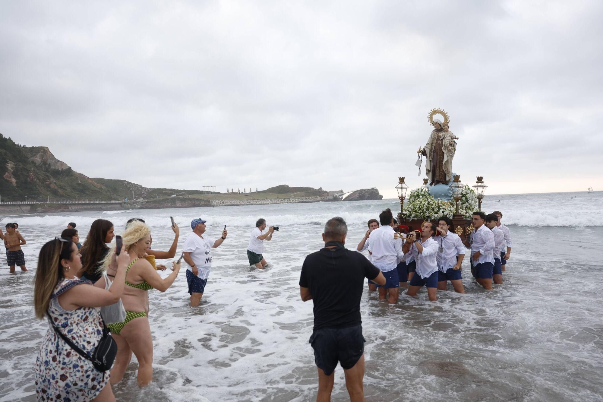 Procesión de la Virgen del Carmen de Salinas