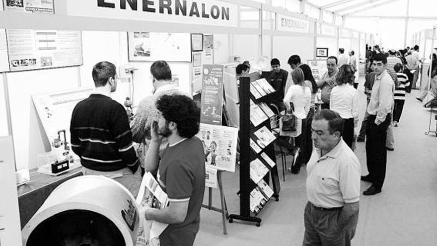 Expositores participantes en la edición de 2007 de la feria, en Langreo.