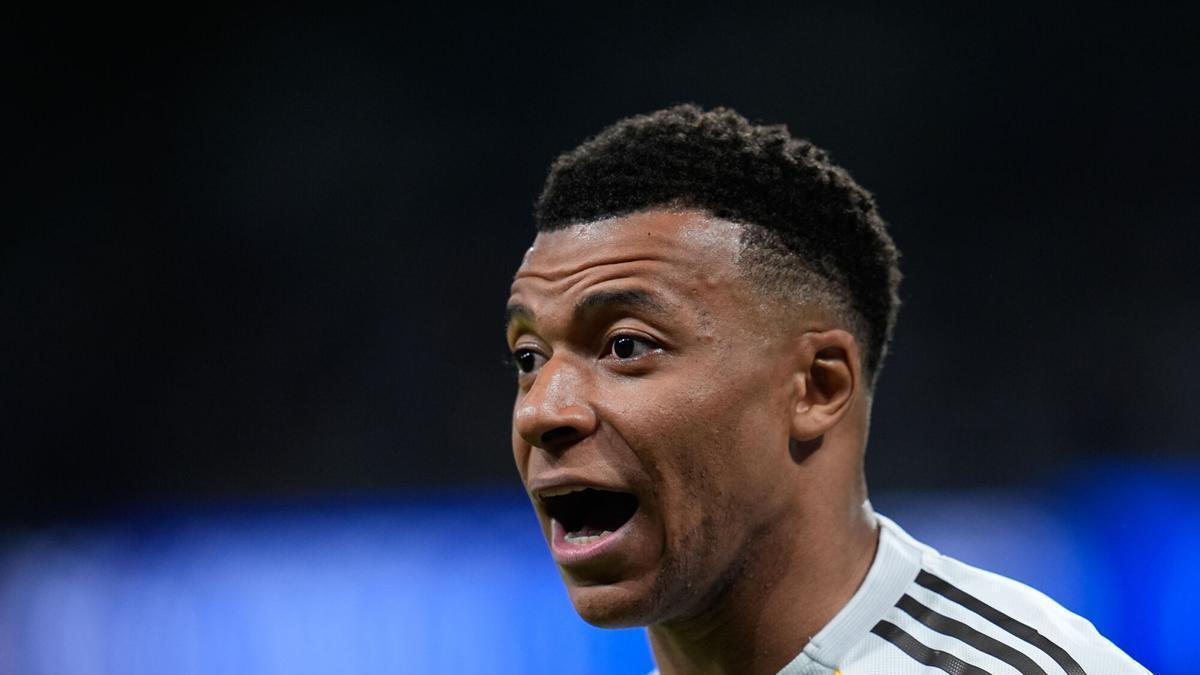 Mbappé alimenta las críticas