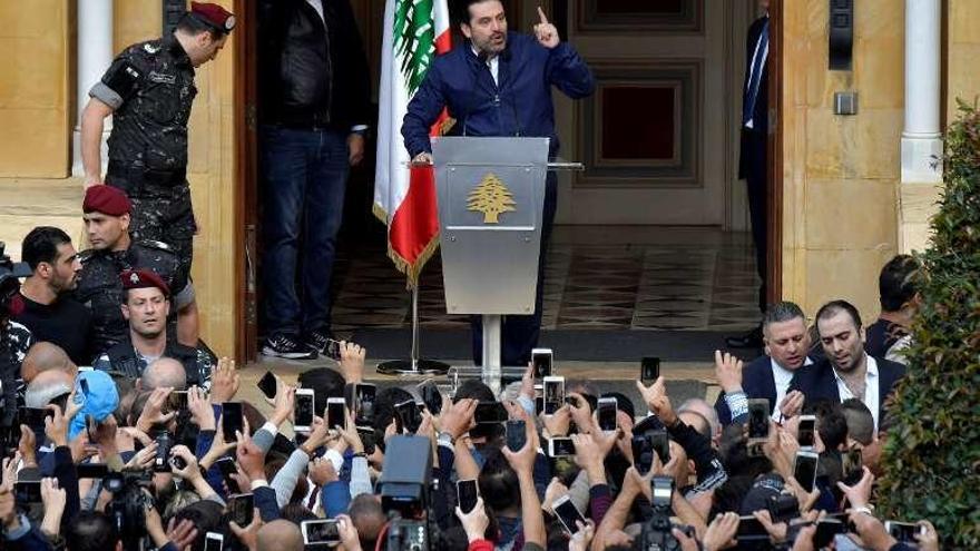 Hariri se dirige a sus simpatizantes en Beirut.