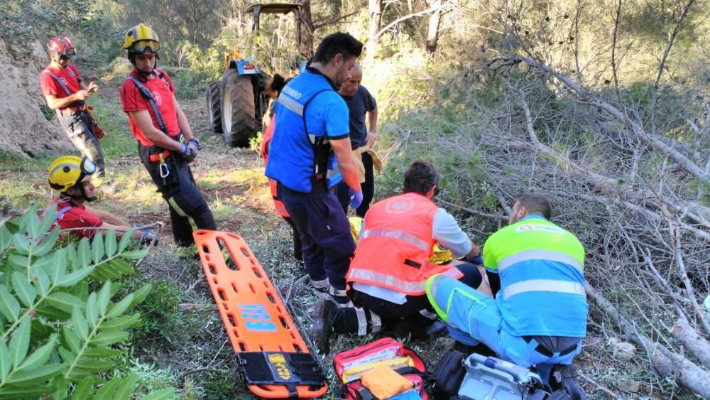 Rescatan a un trabajador herido grave en un accidente en una finca de Alaró