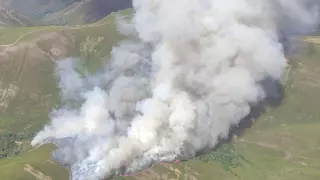 El fuego de Chandrexa afecta 1.600 hectáreas y otro en Verín requiere el nivel 2