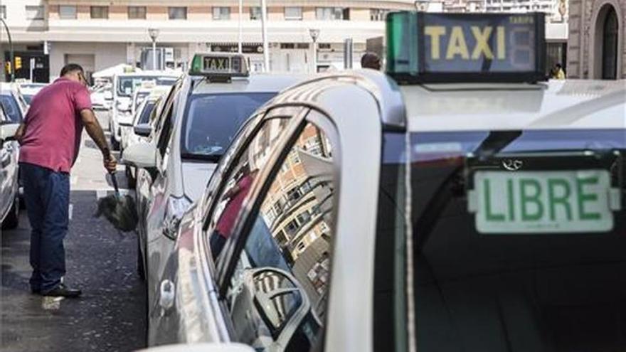 Los taxistas de Castellón dan su apoyo a la ley del sector