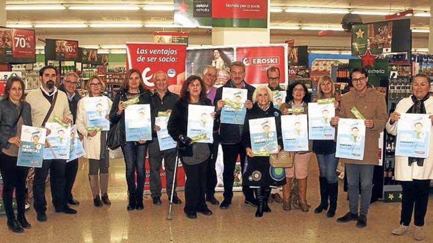 Representantes de las entidades que participan en la campaña.