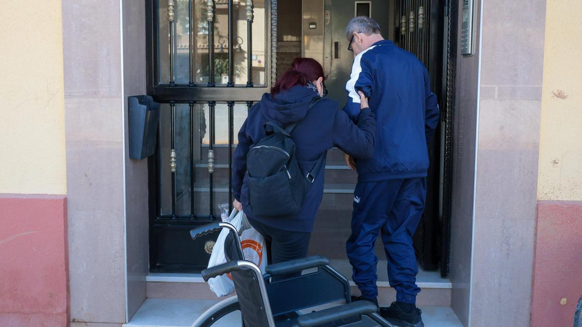 Jose y Josefa salieron este miércoles por primera vez a la calle tras la DANA
