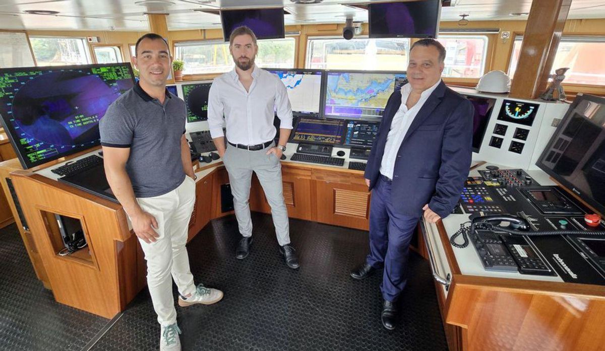 Óscar Ogando, Manuel Alonso y Ciro Cabezas. | Marta G. Brea