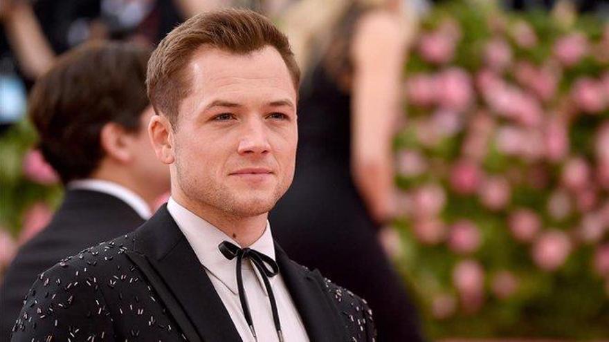 Taron Egerton se funde con Elton John