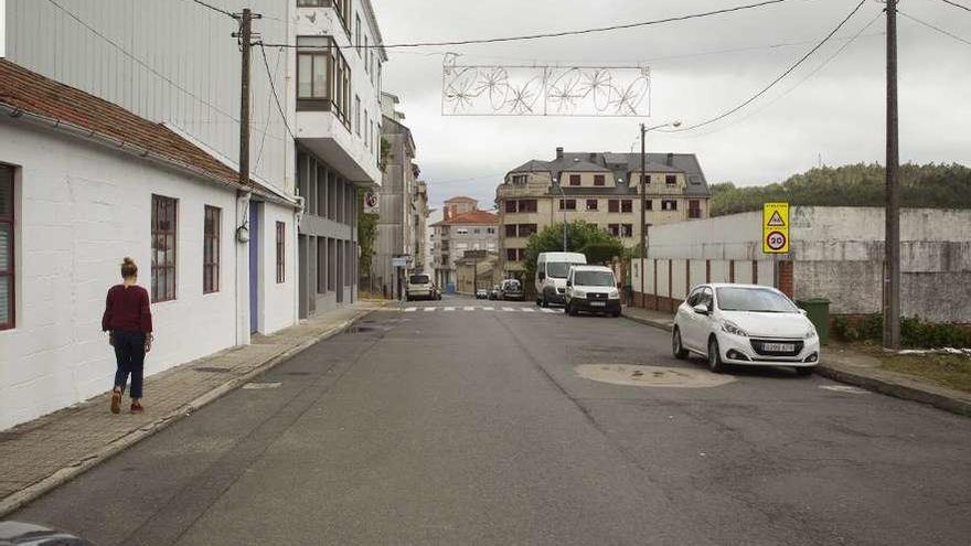 Un tramo de la calle Neira Vilas, en el que ensancharán aceras. // Bernabé/Ana Agra