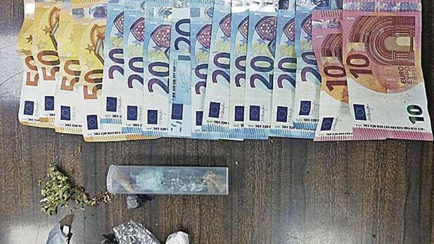 Dinero y droga intervenidos al hombre detenido.