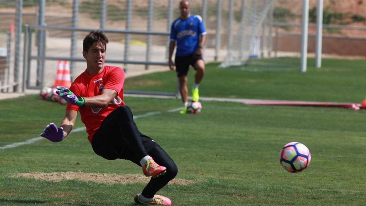 Édgar Badia espera que el sábado el Estadi Municipal viva la permanencia rojinegra