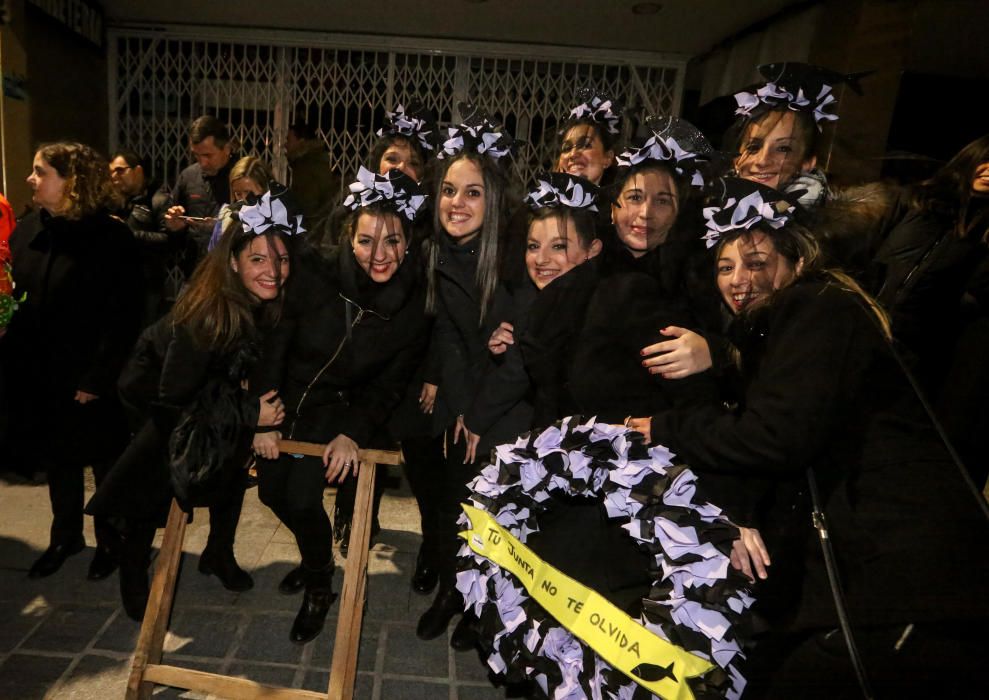 Benidorm dice adiós al Carnaval con el tradicional "Entierro de la Sardina"