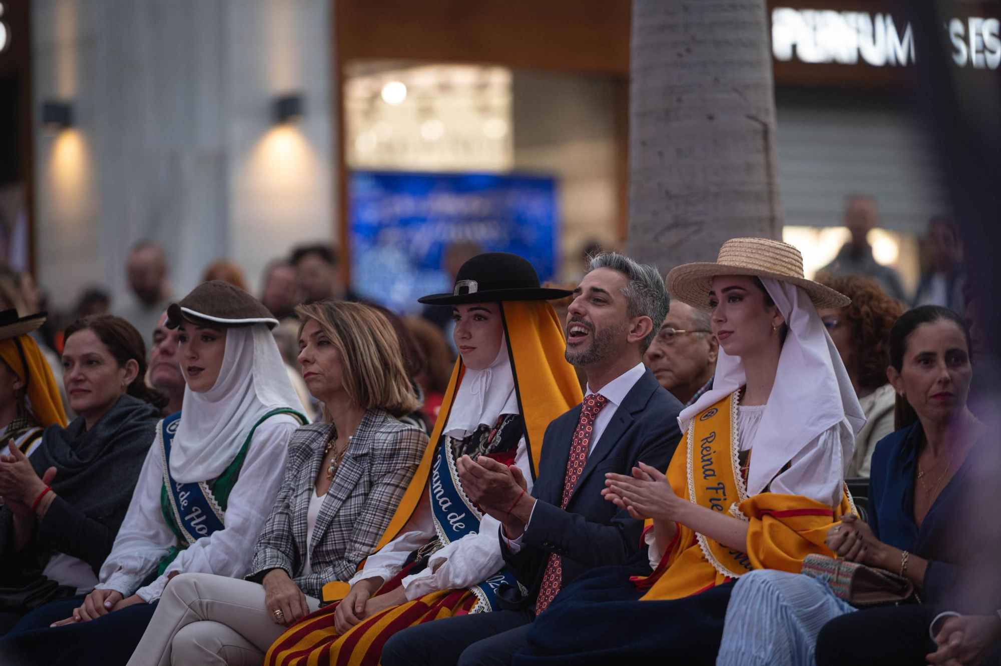 Gala de elección de la primera reina de los mayores de las Fiestas de Mayo