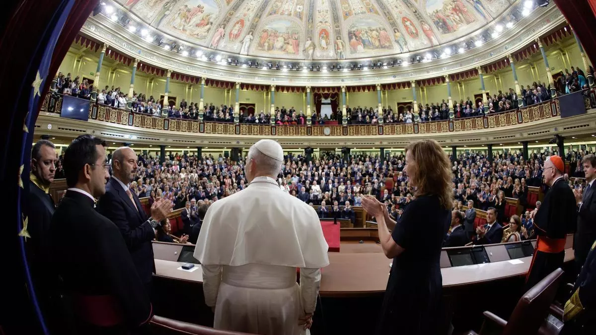 Montero critica el discurso del Papa en el Congreso: "No debería haber tenido ese altavoz para atacar derechos fundamentales democráticamente conquistados"
