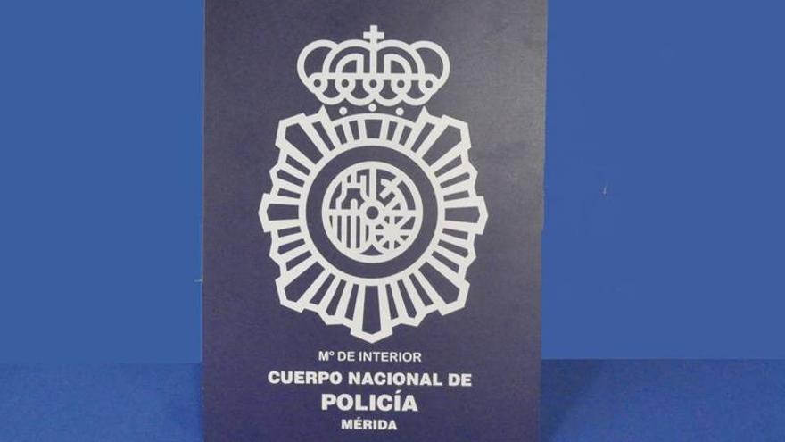 Detenida una persona por vender hachís en una tienda de golosinas en Mérida