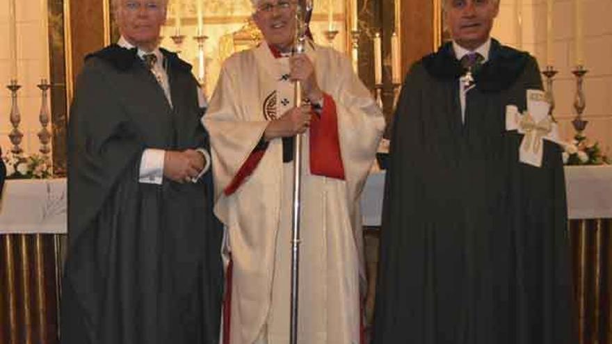 García Faria y Avelino Rodríguez, Cubicularios de Zamora con el arzobispo.