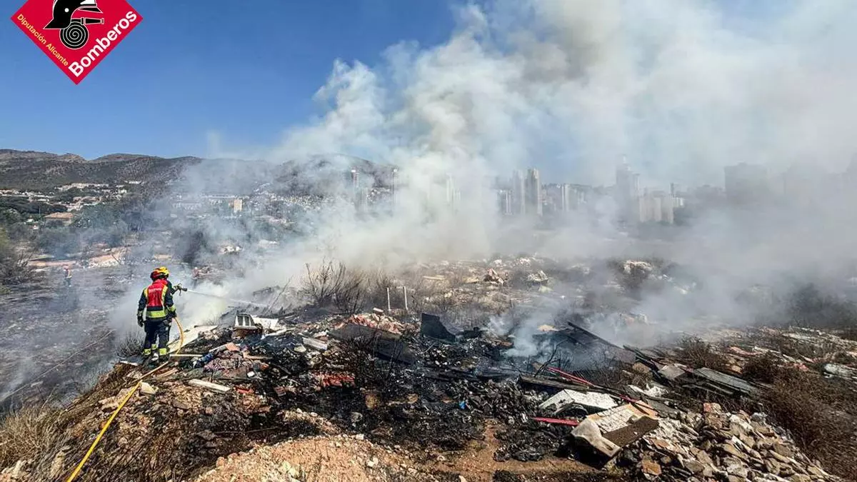La historia se repite en Benidorm: dos nuevos incendios en Armanello en solo un día