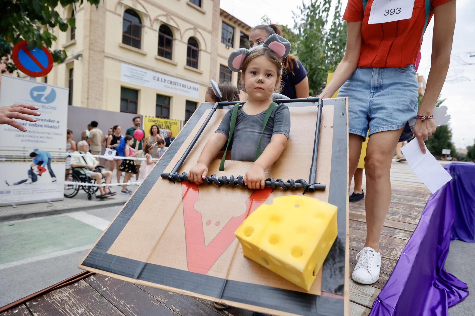 Disfraces pasados por agua en las Fiestas de Sant Joan