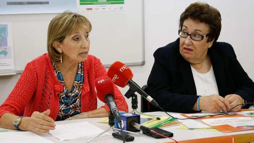 Poli Rodríguez, a la izquierda, y Pilar Gutiérrez.