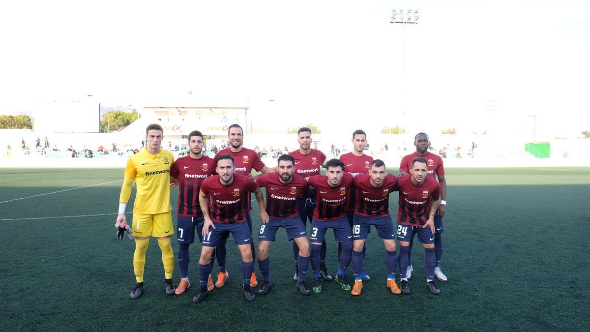 Alineación del Eldense el pasado domingo en el derbi ante el Novelda en La Magdalena.