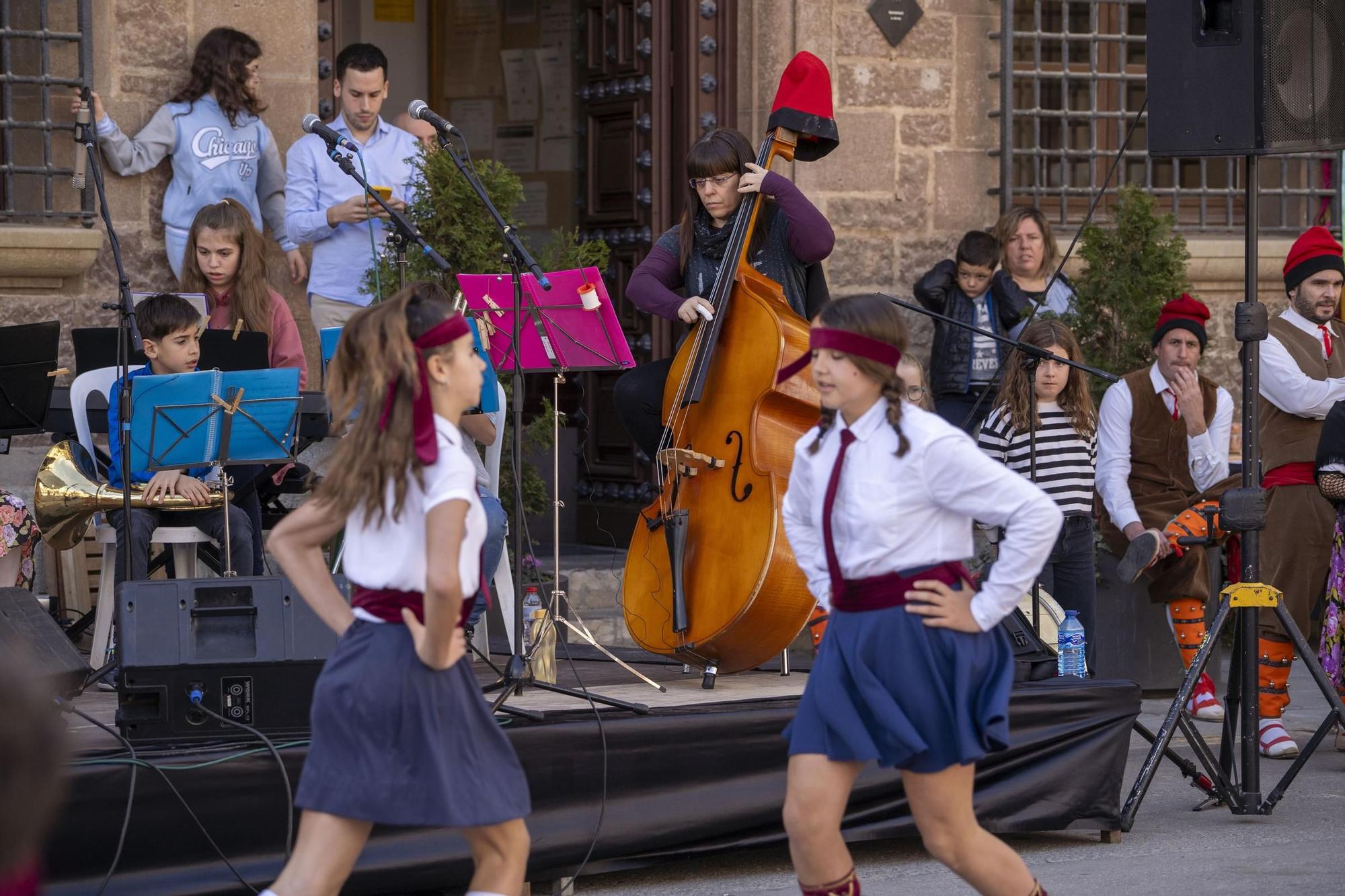 Totes les imatges de la trobada de balls de cascavells de Cardona