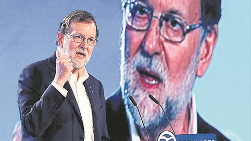 Rajoy amenaza con llevar al Consell a los tribunales por el plurilingüismo