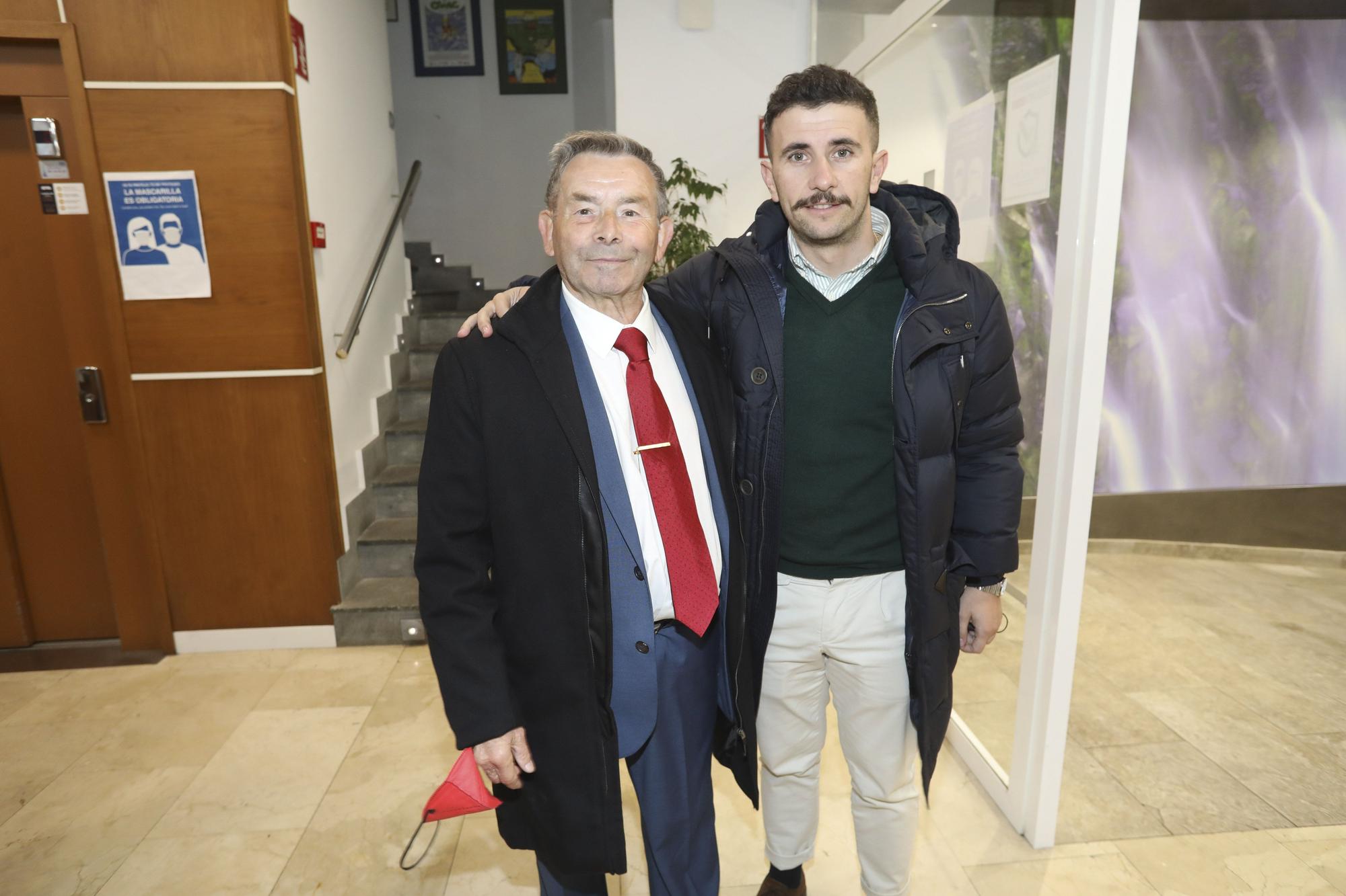 Homenaje del fútbol avilesino a Maxi González Asprón por su retirada