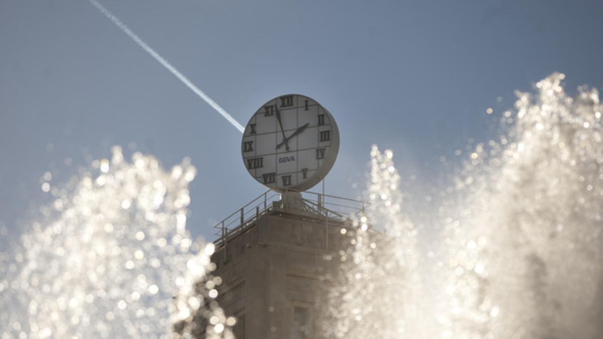 Las manillas del reloj se adelantarán una hora en la madrugada del domingo